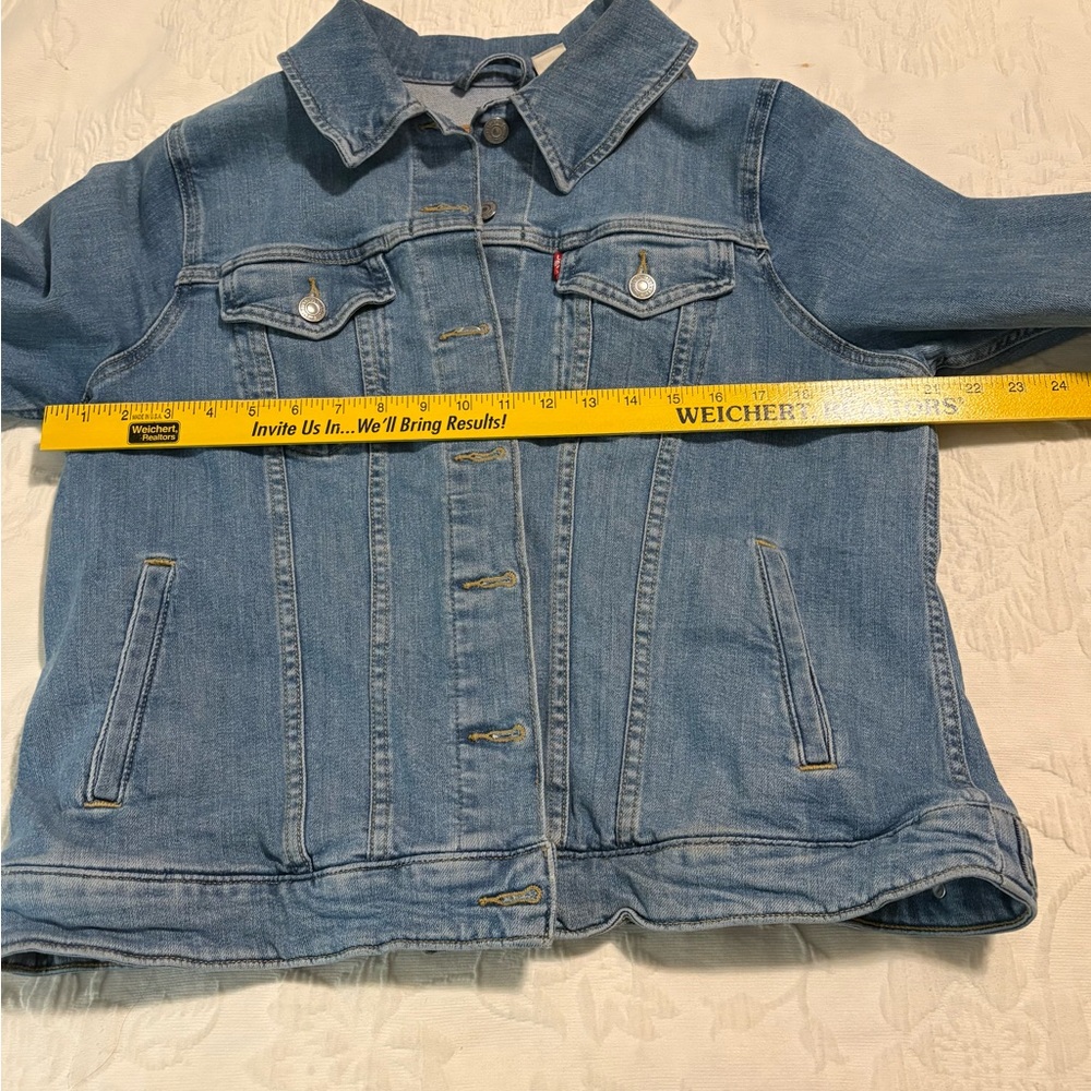 Levi's original Trucker Jacket

The original denim jacket since 1967. - Picture 9 of 14